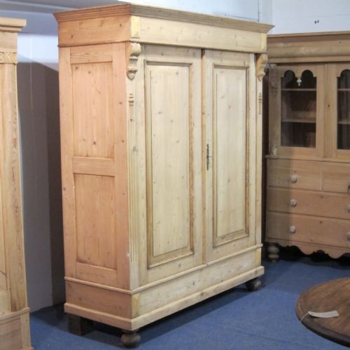 fig 1. Large old pine wardrobe (dismantles)