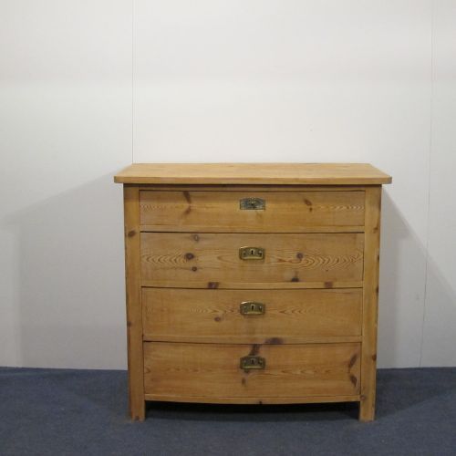 Pretty 1920'S Bow Fronted Chest of Drawers