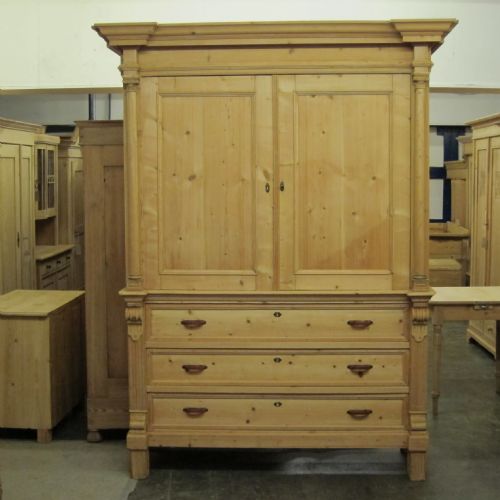 Very Grand Antique Linen Press C.1920's