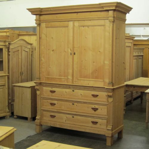 fig 1. Very Grand Antique Linen Press C.1920'S