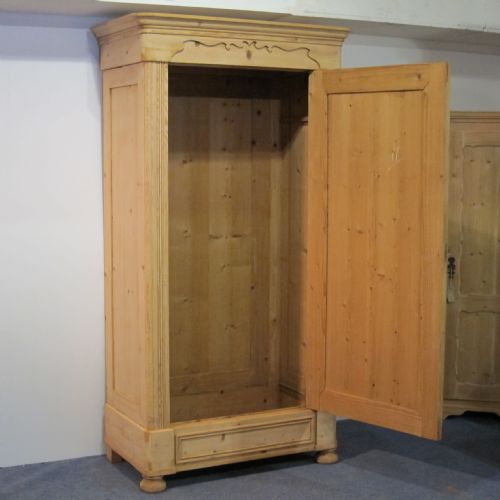 fig 1. Elegant Single door Antique Pine Wardrobe C.1910