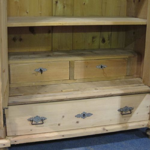 CHILD'S ANTIQUE ART NOUVEAU WARDROBE - ADDITIONAL PHOTO 6