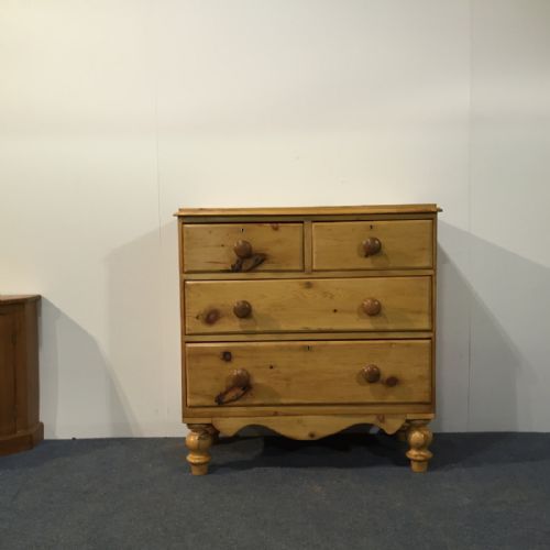 Small Victorian Pine Chest of Drawers