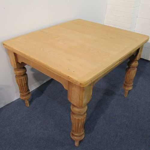 fig 1. Extending Victorian pine dining table