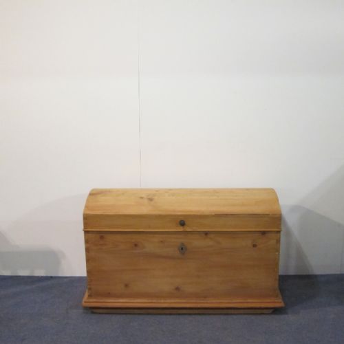 Antique Pine Toy Box C.1890
