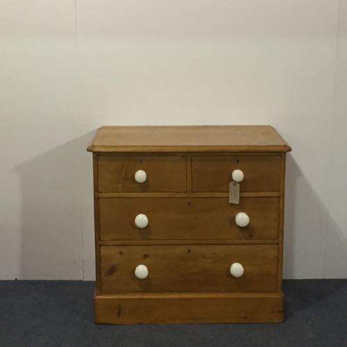 Small Victorian Pine Chest of Drawers