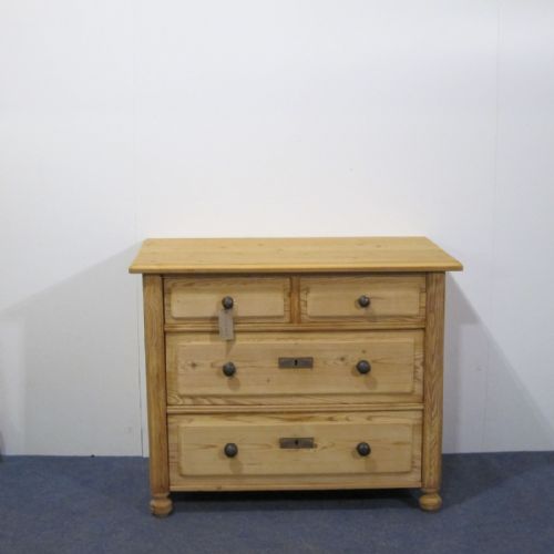 Attractive 1930'S Small Antique Chest of Drawers