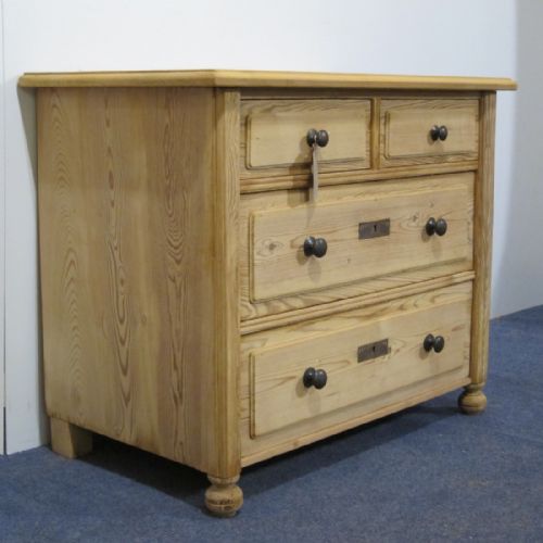 fig 1. Attractive 1930's Small Antique Chest of Drawers