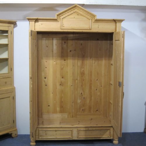 fig 1. Grand 19th Century Antique Double Door Wardrobe
