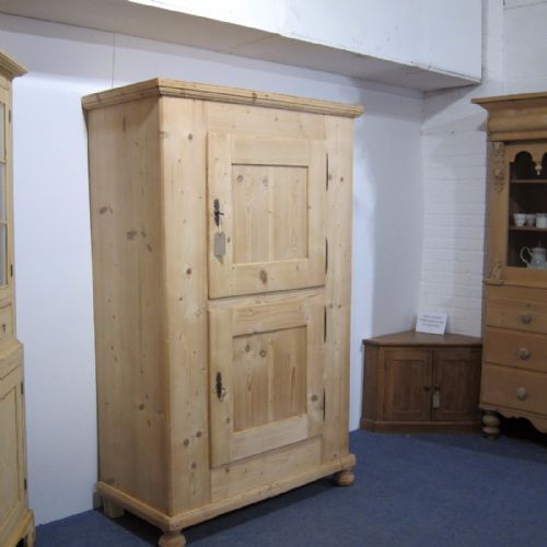 fig 1. Large Antique Pine Linen Storage Cupboard c.1915