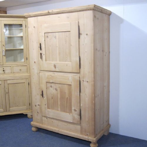 fig 2. Large Antique Pine Linen Storage Cupboard c.1915