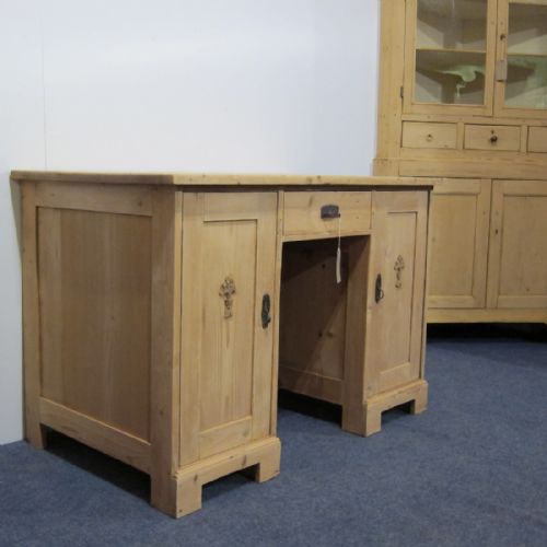 fig 1. Child's Antique Pine Desk c.1920