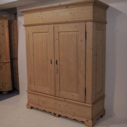 fig 2. LARGE ANTIQUE PINE DOUBLE WARDROBE THAT DISMANTLES