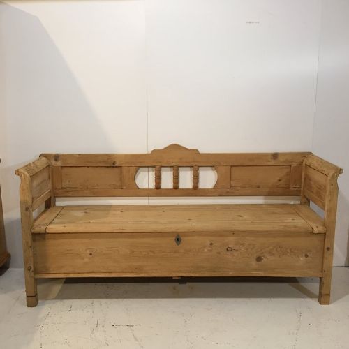 Large 19th Century Old Pine Settle with Storage Seat