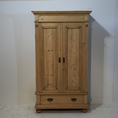 Attractive Antique Pine Linen Storage Cupboard