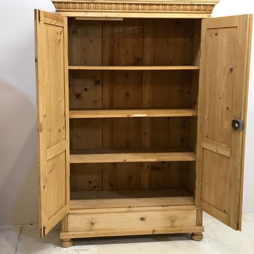 fig 1. LARGE DECORATIVE ANTIQUE PINE CUPBOARD
