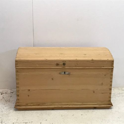 Small Arched Top Pine Linen Chest