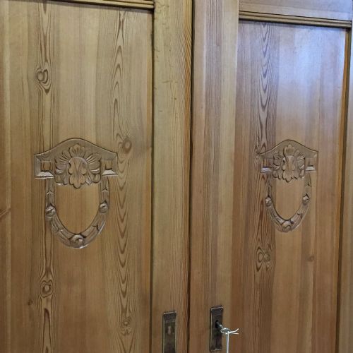 fig 1. Double Antique Pine Polished Wardrobe