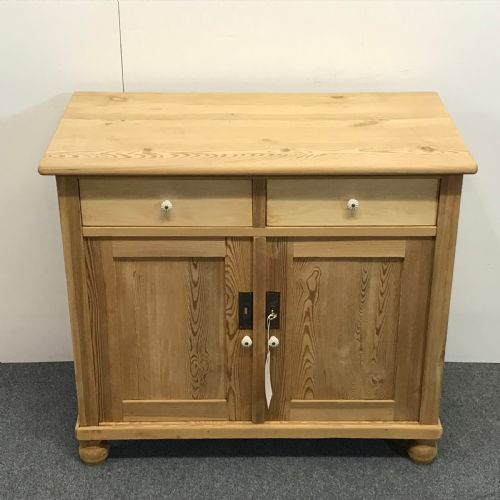 fig 1. Small Antique Pine Cupboard c.1910