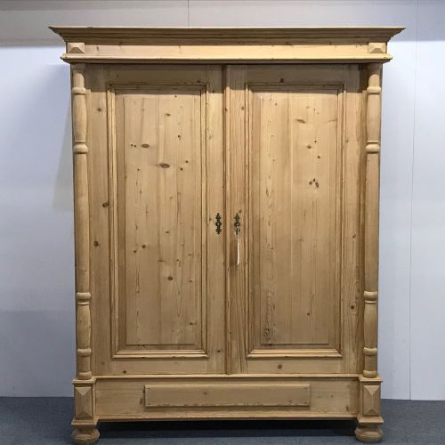 Antique Pine Double Wardrobe (Dismantles)