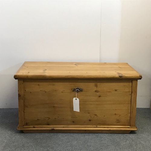 Late 1800'S Pine Flat Top Blanket Chest
