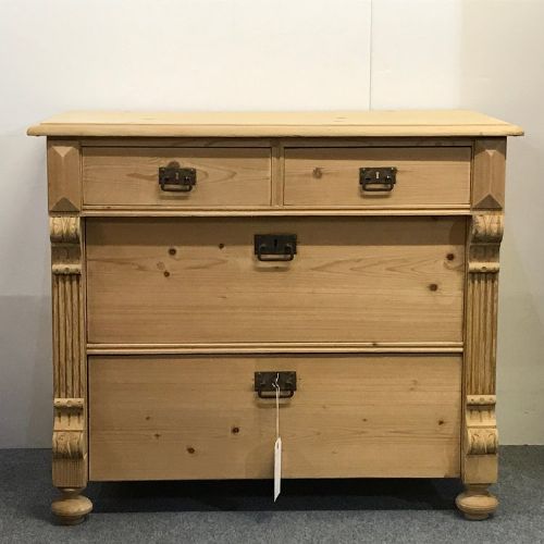 Classic Antique Pine Chest of 4 Drawers