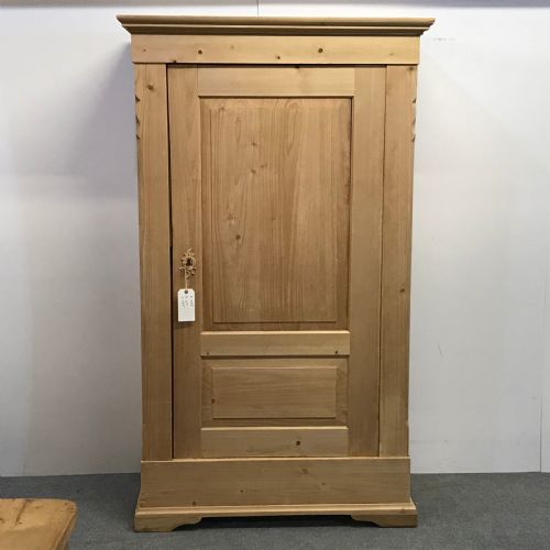 Single Antique Pine Wardrobe Which Dismantles