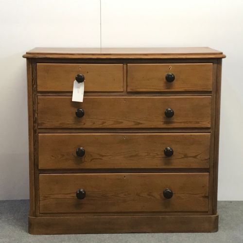 Large English Victorian Pine Chest of Drawers