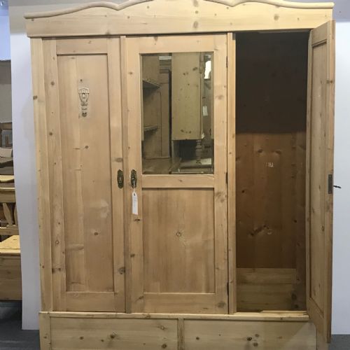fig 1. LARGE ANTIQUE PINE TRIPLE DOOR WARDROBE (DISMANTLES)