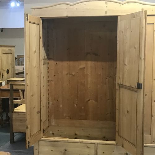 fig 2. LARGE ANTIQUE PINE TRIPLE DOOR WARDROBE (DISMANTLES)