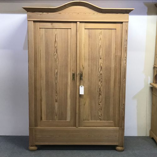 Deep Antique Double Wardrobe with Arched Top (Dismantles)