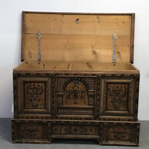 fig 1. 18TH CENTURY PAINTED AUSTRIAN HOPE CHEST