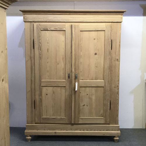 Deep Antique Pine Double Wardrobe (Dismantles)