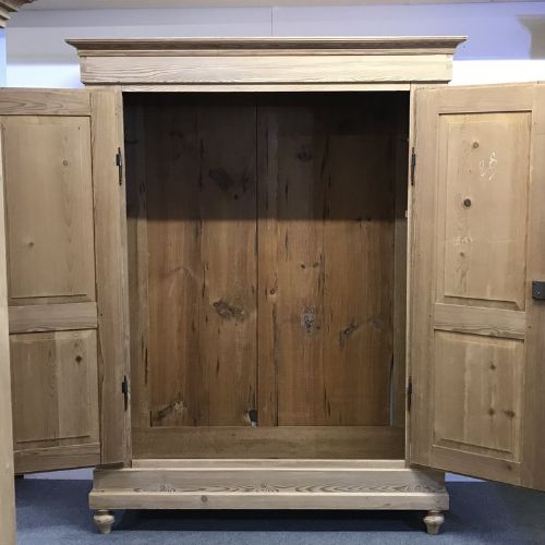 fig 1. DEEP ANTIQUE PINE DOUBLE WARDROBE (DISMANTLES)