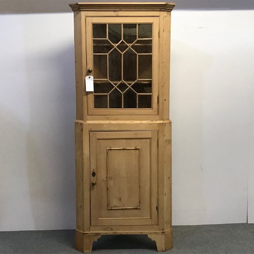 Beautiful Georgian Pine Corner Cupboard