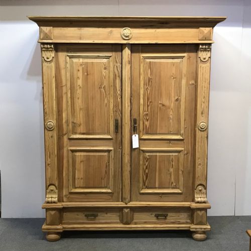 Large Decorative Antique Pine Cupboard (Dismantles)