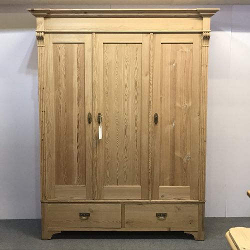 Large Antique Pine Triple Wardrobe (Dismantles)