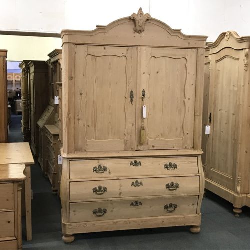 19th Century Dutch Bombe Linen Press