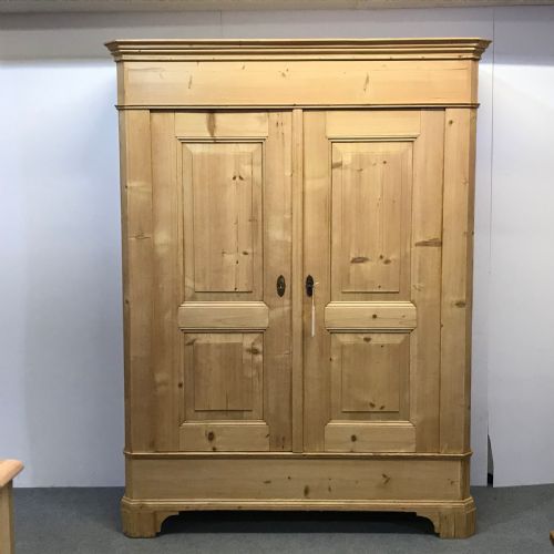 Tall Attractive Antique Pine Wardrobe (Dismantles)