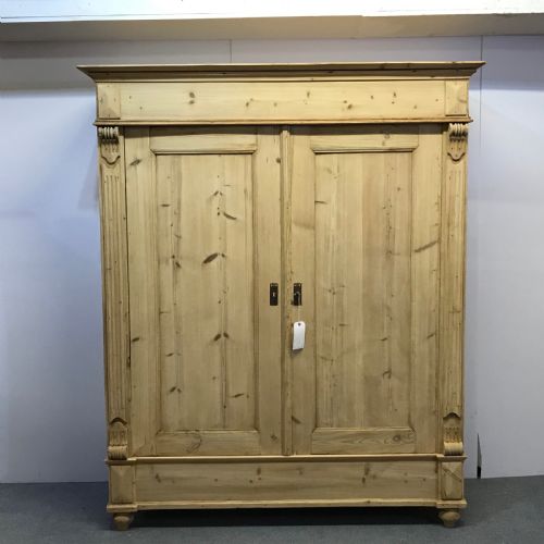 Large Antique Pine Wardrobe (Dismantles)