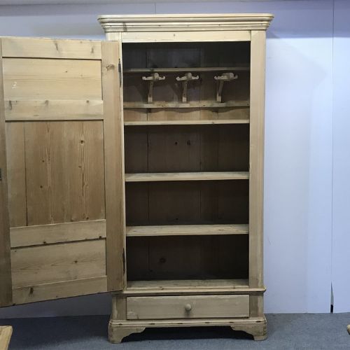 fig 1. 19TH CENTURY PINE HALL CUPBOARD