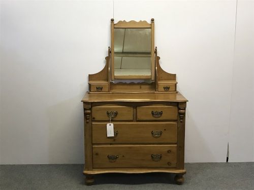 Excellent Example of Edwardian English Pine Dressing Chest
