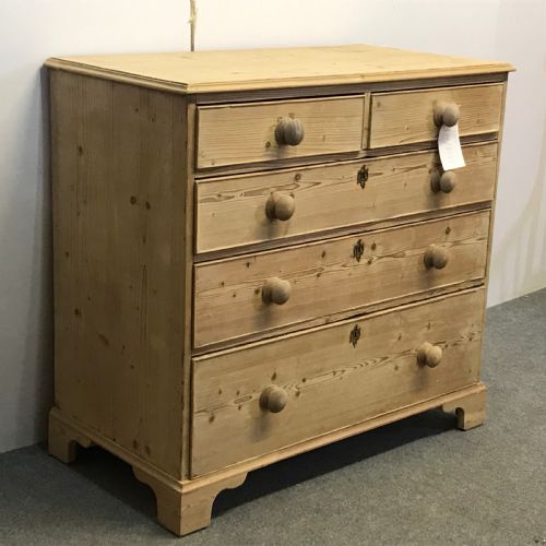 fig 1. LATE 1700'S CHIPPENDALE PINE CHEST OF DRAWERS