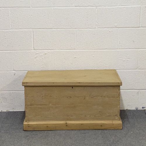 Old English Pine Linen Chest C.1910