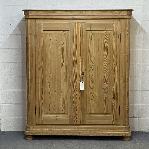 Large Double Antique Pine Wardrobe (Dismantles)