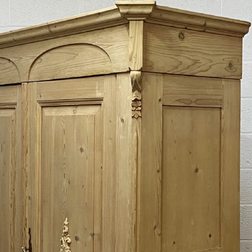 fig 2. DECORATIVE 19TH CENTURY LARGE DOUBLE PINE WARDROBE