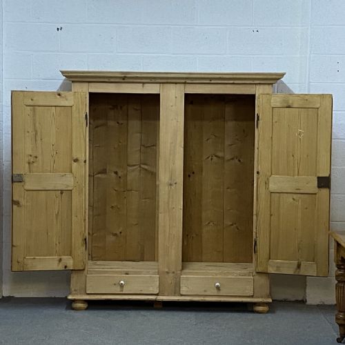 fig 1. 19TH CENTURY CONTINENTAL PINE DOUBLE WARDROBE