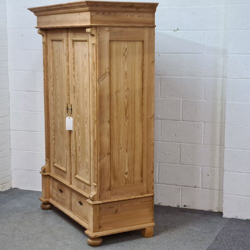 fig 2. Small Antique Pine Double Wardrobe (Dismantles)