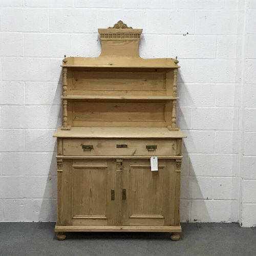 Old Pine Racked Dresser
