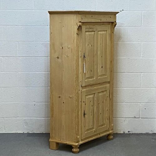 fig 2. Old Pine Linen Cupboard c.1920